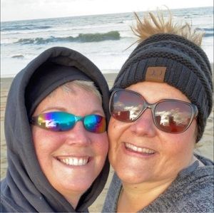 Meet your Posher, Monica